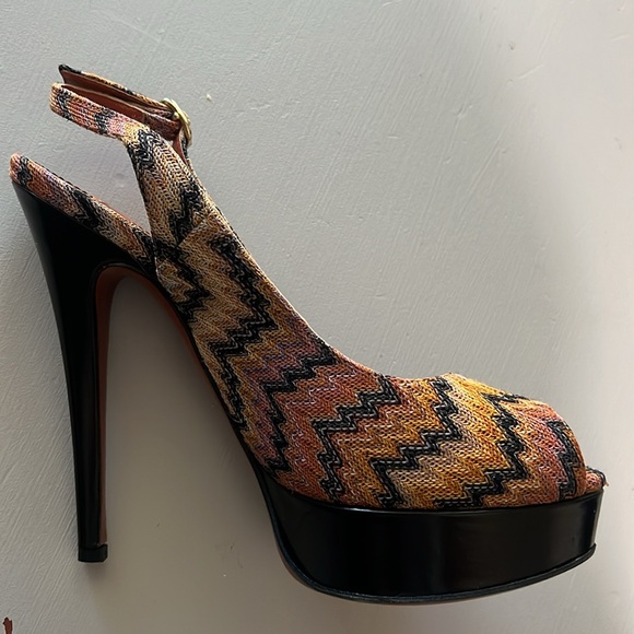 🎉HP🎉Missoni platform woven slingback heel - Picture 3 of 7